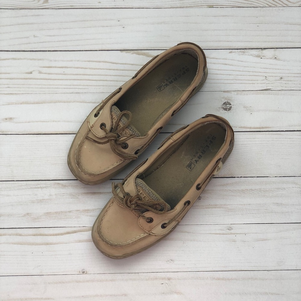 Light brown Girls Sperry’s